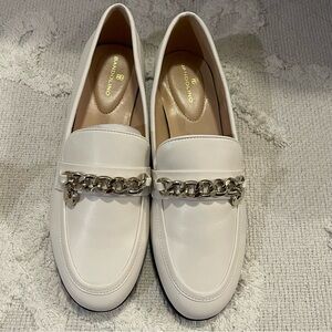 Bandolino Cream Loafers with Silver Chain Accent